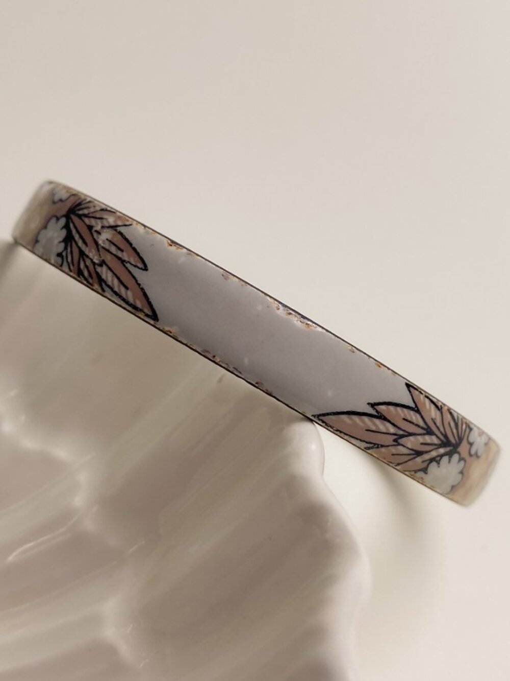 Vintage Michaela Frey Handmade Floral Cottagecore Enamel Neutral Bangle Bracelet - Picture 4 of 9